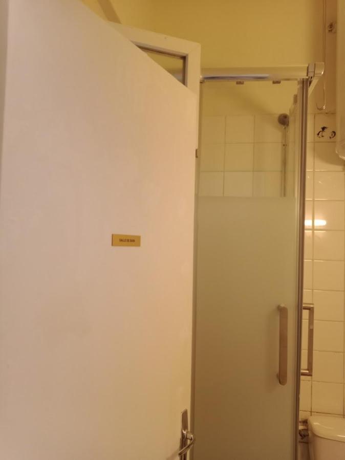 Petite Maison: Charming Self-Clean Stay in Prime Location Paris Exterior photo