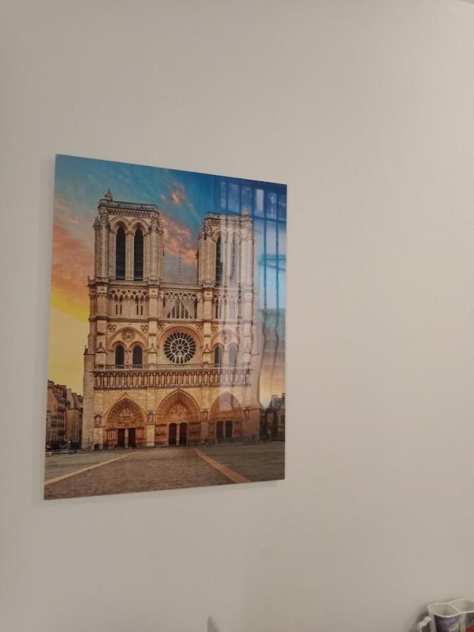 Petite Maison: Charming Self-Clean Stay in Prime Location Paris Exterior photo